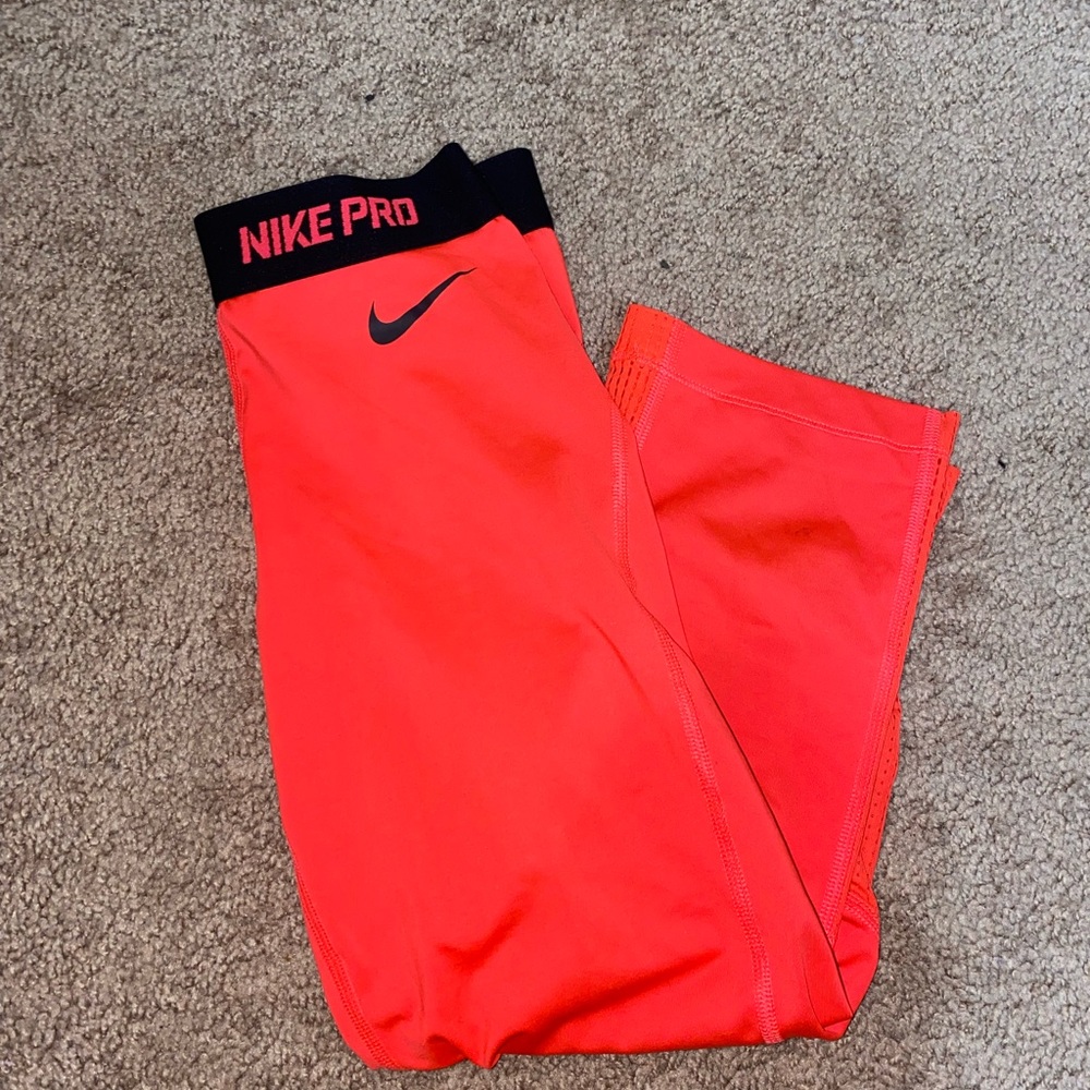 COPY - Nike Pro Cropped Leggings